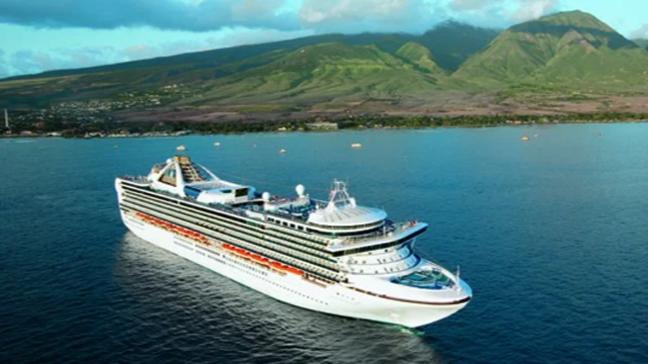 Emerald Princess’te korku dolu anlar: Kılavuz Kaptan denize düştü!