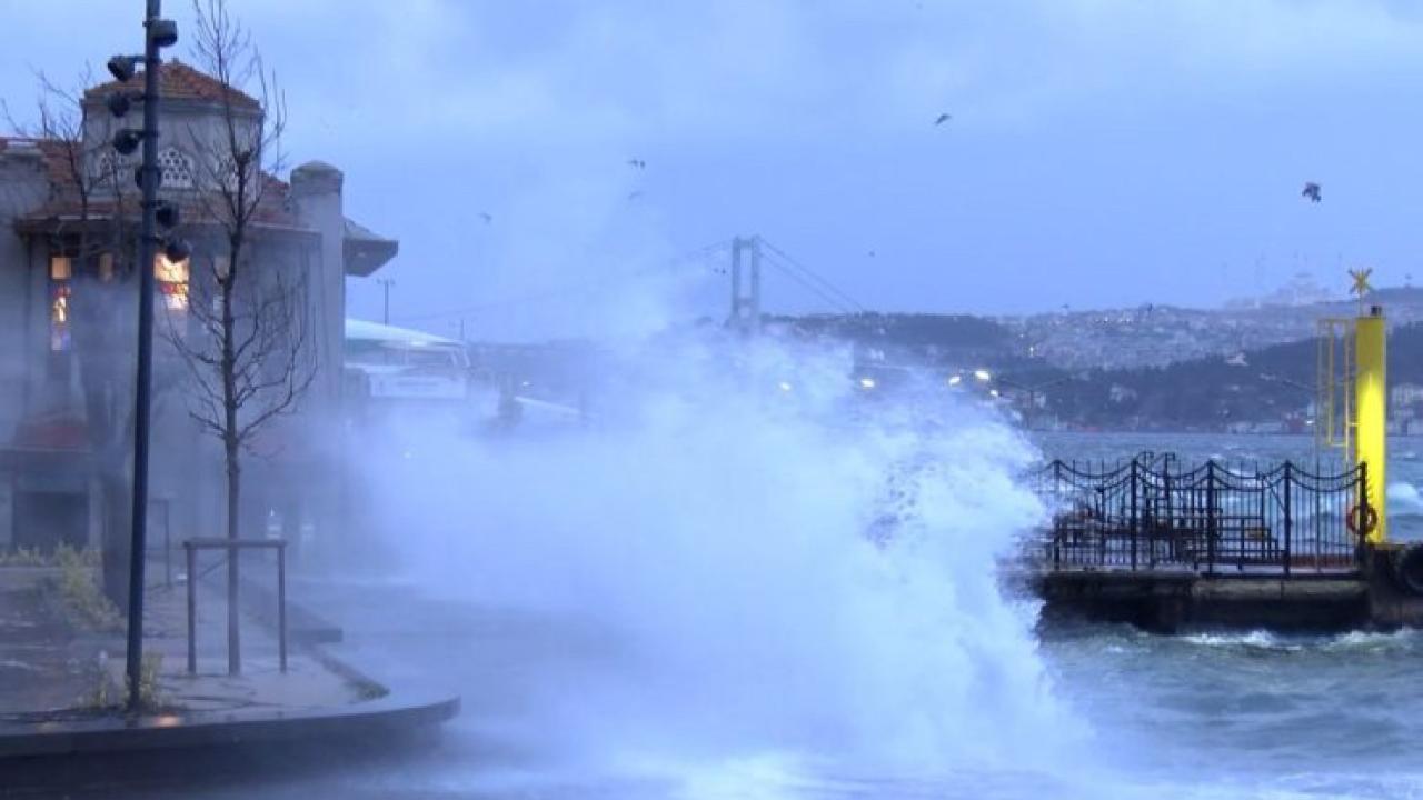 Marmara'da fırtına, Şehir Hatları Seferlerinde İptaller Başladı