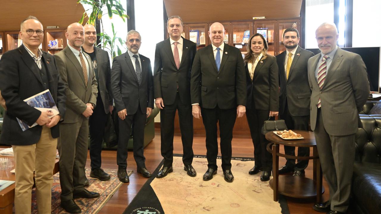 Panama Kanalı: Panama Yönetiminin 25 Yılı konferansı