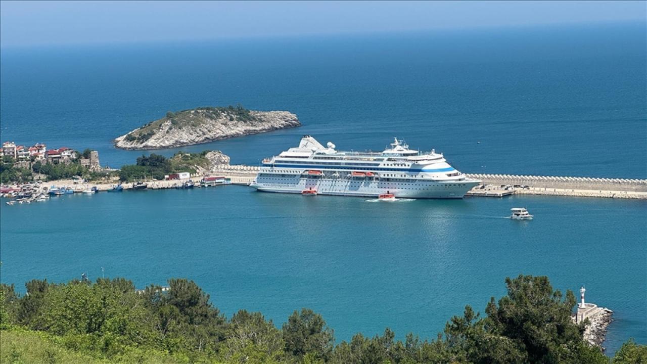 Türkiye Kruvaziyerde 3 Milyon Bandına Girdi!