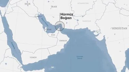 Çin'e ait 3 gemi Hürmüz Boğazı'ndan geçti