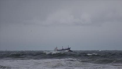 Akdeniz'de Panama bayraklı bir ticari gemi battı