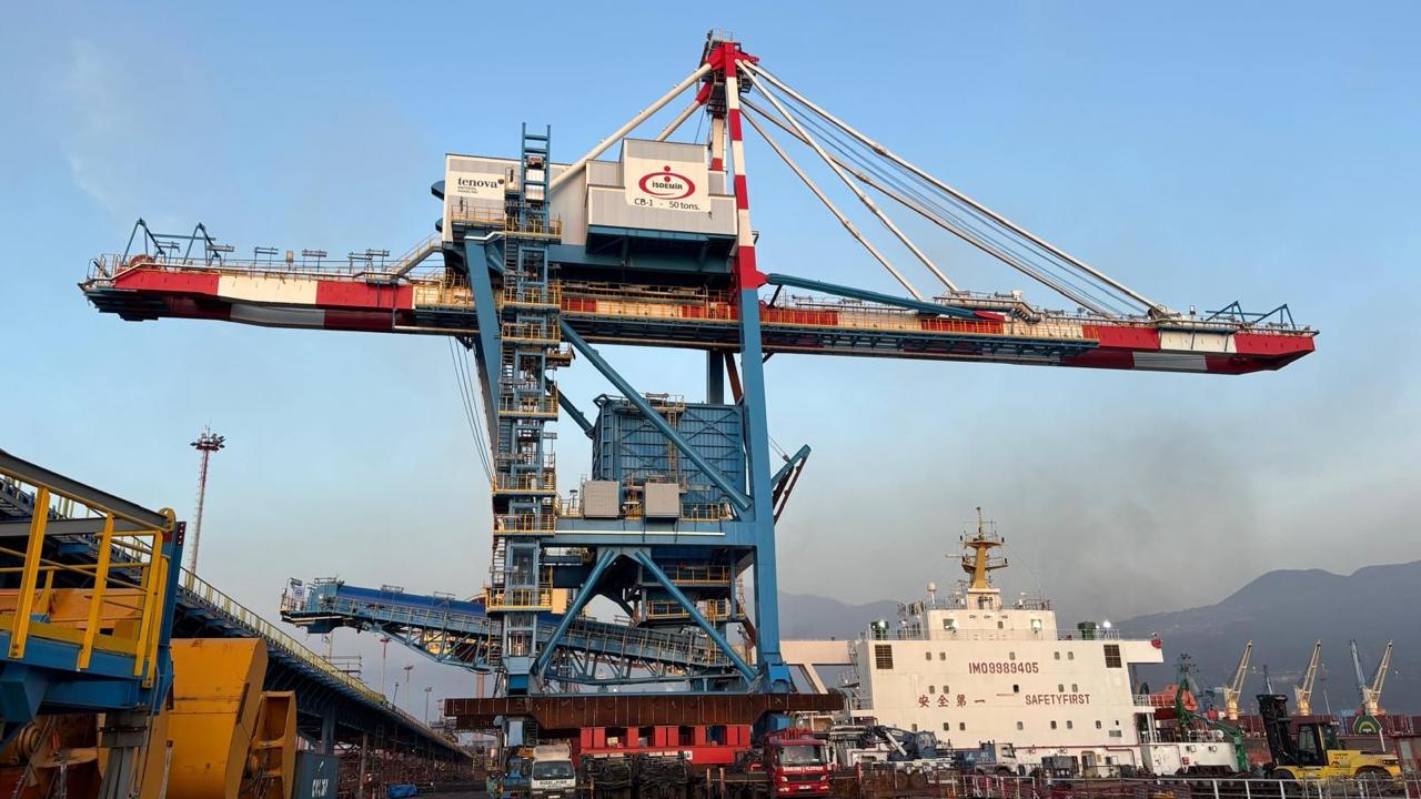 Yapay zeka destekli akıllı vinçler, İsdemir Limanı’nda