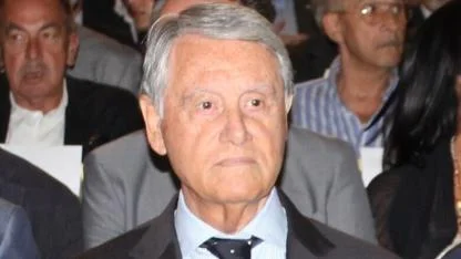 Aponte, İmparatorluğunu Çocuklarına Devretti