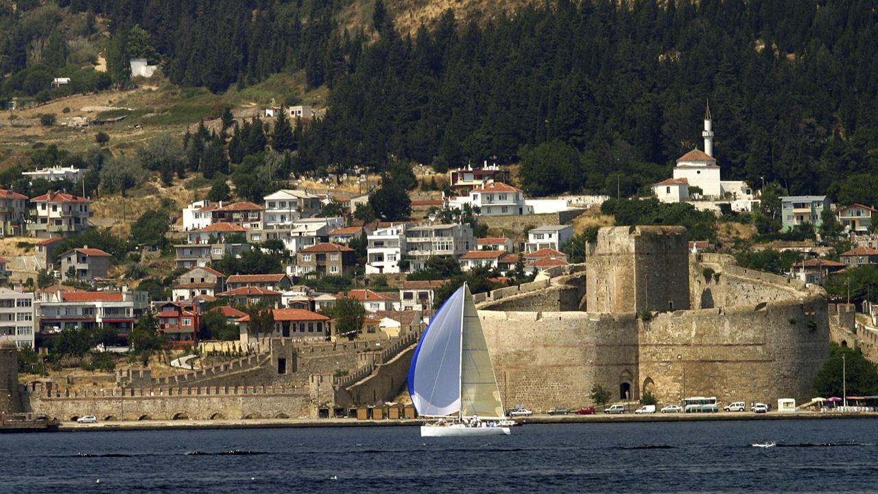 Çanakkale Boğazı 25 Nisan’da 6 Saat Trafiğe Kapatılacak