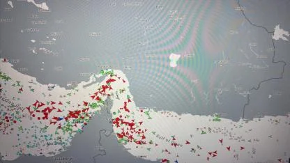 Hürmüz Boğazı'nın açılmasının ardından oluşan gemi trafiği görüntülendi