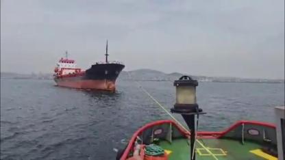 Makinesi arızalanan CEYO, ŞARK Römorkörüyle Kurtarıldı