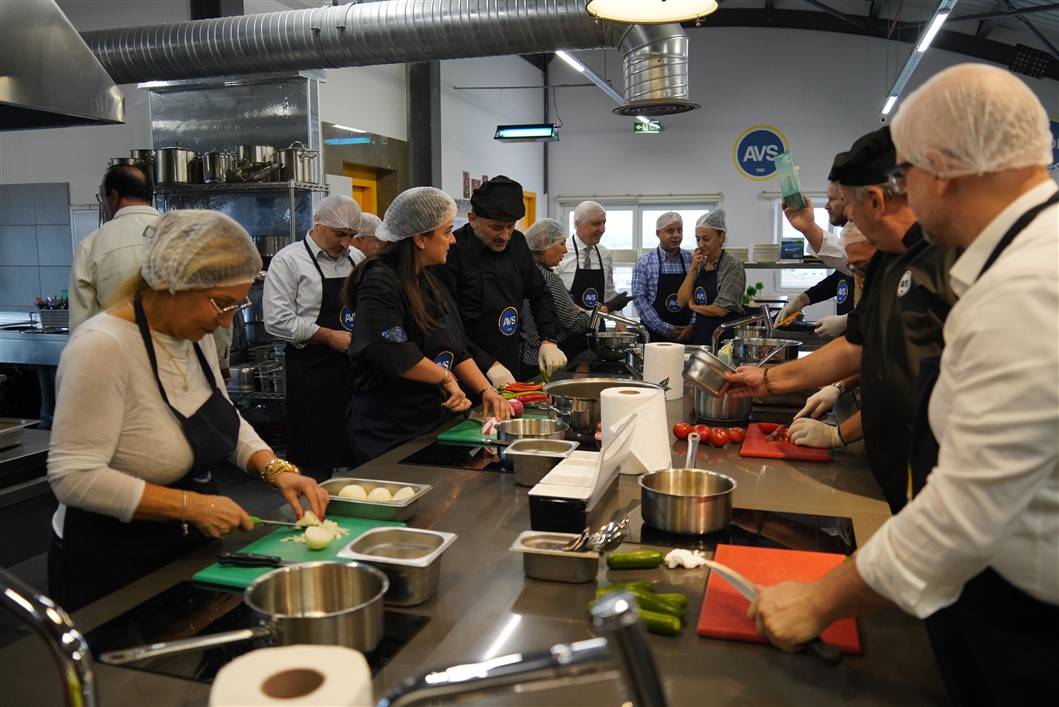 KOSDER Yönetimi Ekol Denizcilik’te Karadeniz Lezzetleriyle Buluştu