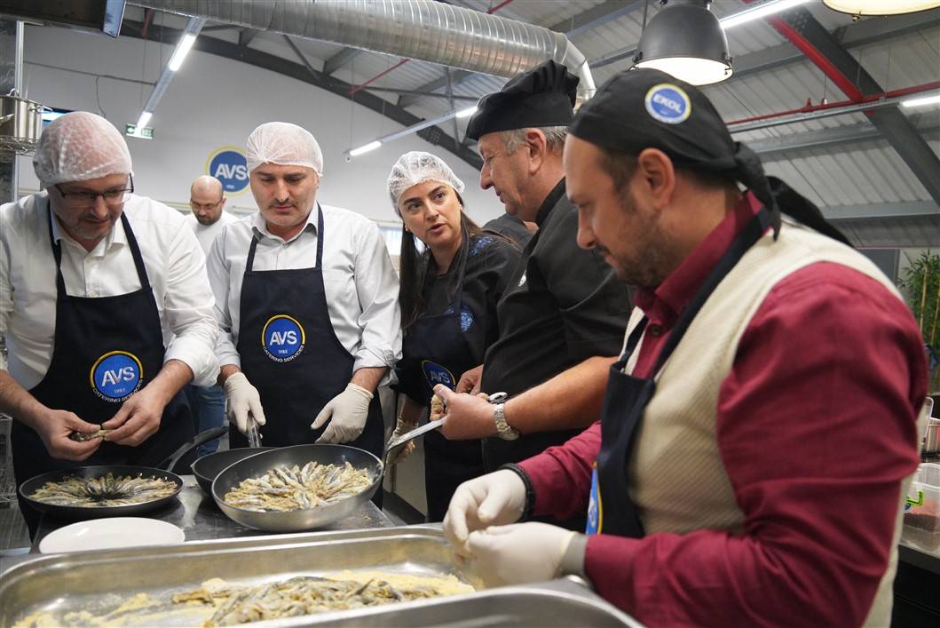 KOSDER Yönetimi Ekol Denizcilik’te Karadeniz Lezzetleriyle Buluştu