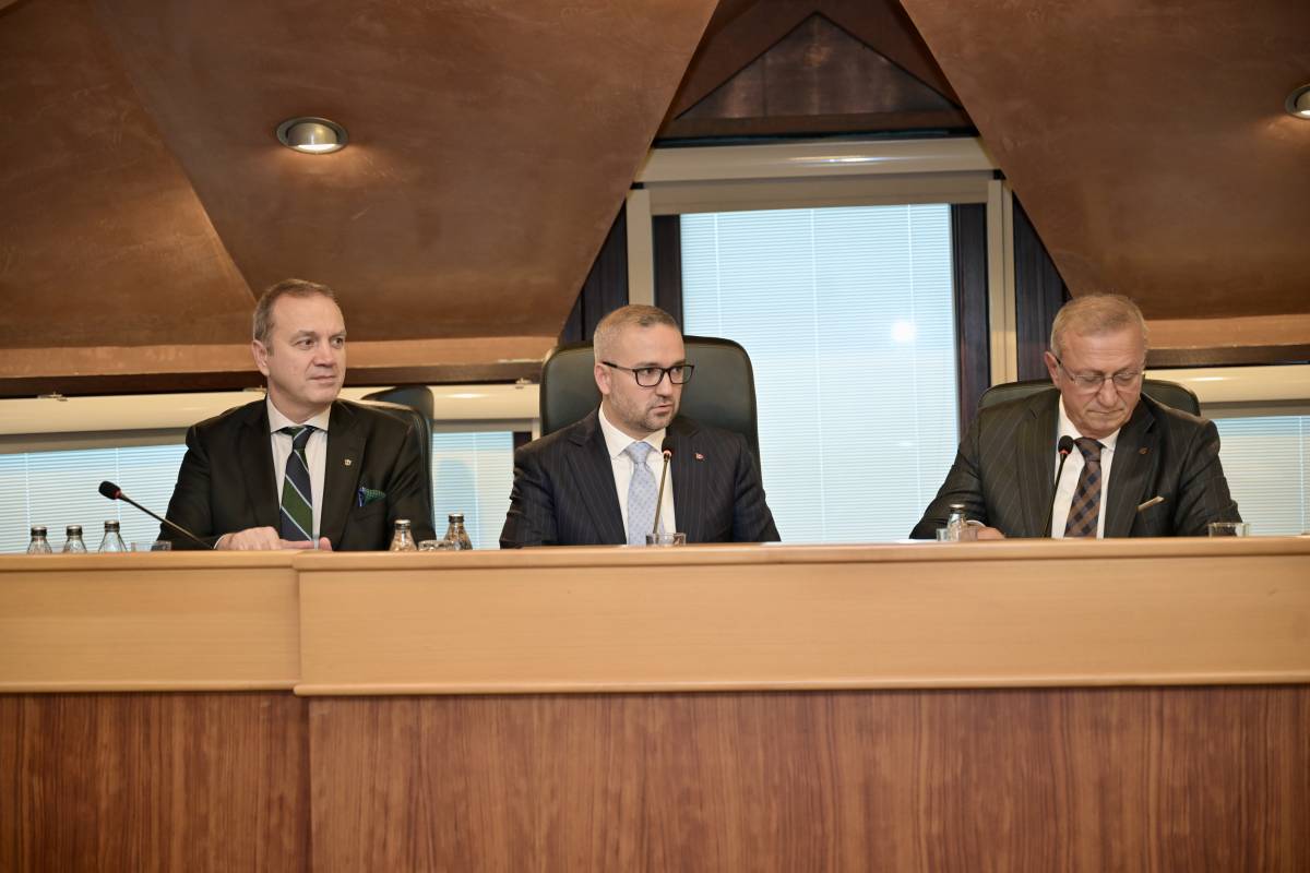 TCMB Başkanı Karahan Deniz Ticaret Odası’nda Konuştu