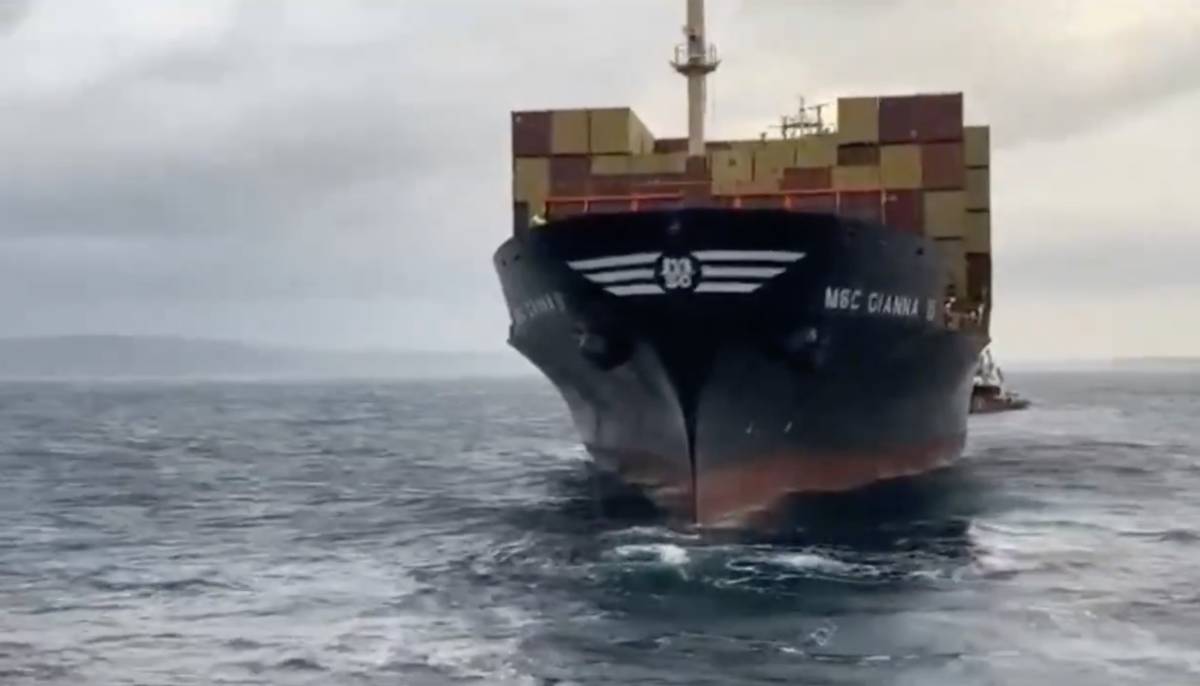 MSC GIANNA III Çanakkale Boğazında makine arızası yaşadı