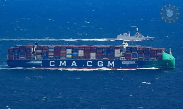 Maersk ve Hapag-Lloyd Kızıldeniz’e Donanma Eşliğinde Dönüyor