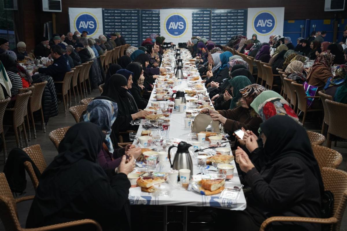 AVS, Vefa Kıraathanesi ile Üçüncü Kez İftar Sofrasında Buluştu