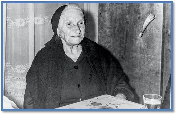 Bayrak kadın “Despina Achladiotou”nun öyküsü