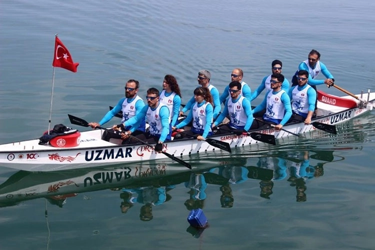 UZMAR Dragon Boat Takımı BAE&#039;de