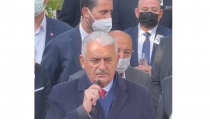 Beybaba Kaptan Altay Altuğ memleketi İzmir&#039;den ebedi istirahatgahına uğurlandı.