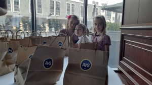 AVS Global, Pascalya Bayramı’nda Ukraynalı çocukları sevindirdi